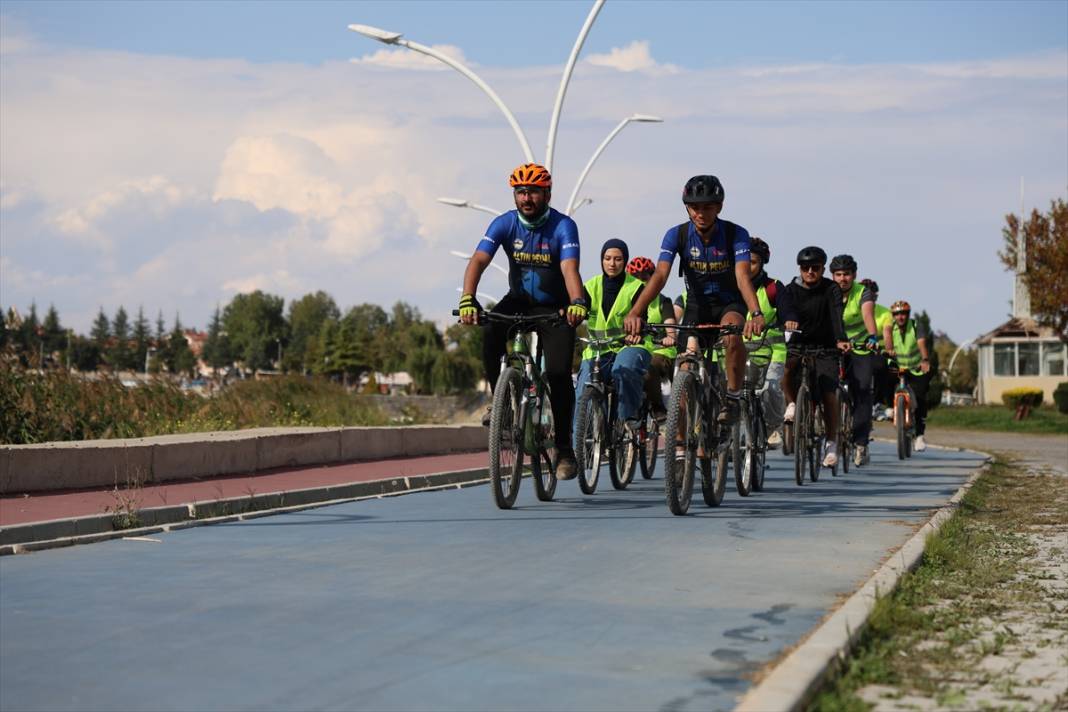 Konya’da pedallar tarihi ve doğal güzellikler için çevrildi 6